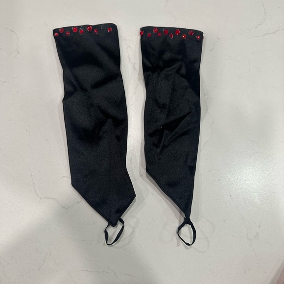 Red Patrick J Design Costume - Picture 5 of 7